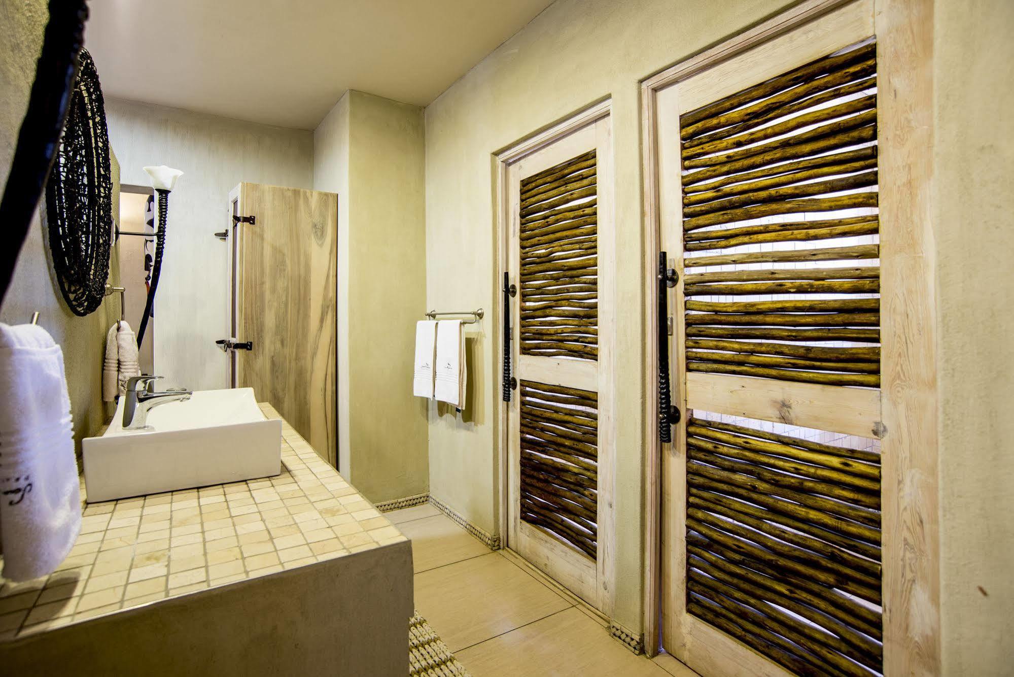 Sun Karros Daan Viljoen Otel Windhoek Dış mekan fotoğraf