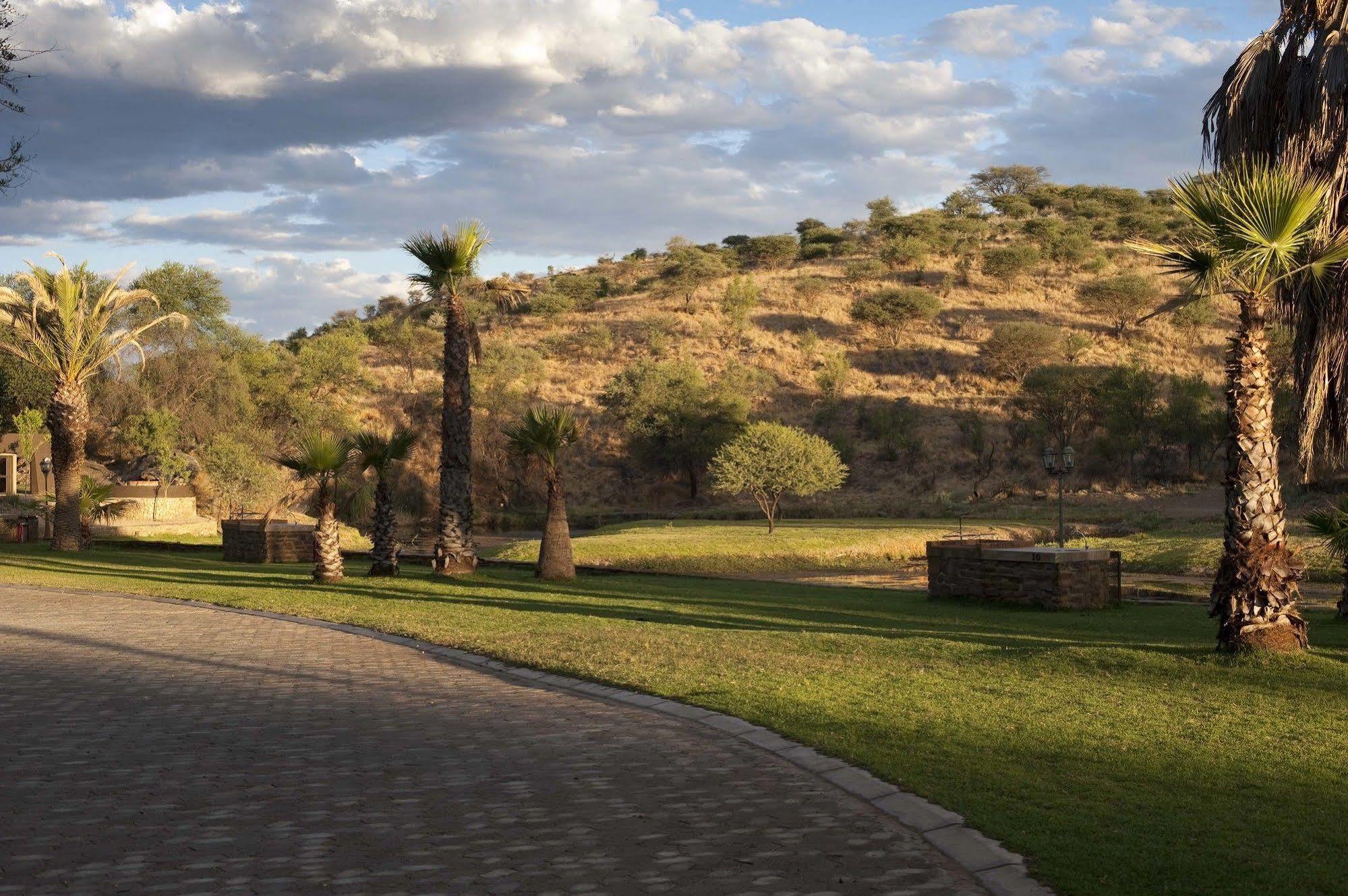 Sun Karros Daan Viljoen Otel Windhoek Dış mekan fotoğraf